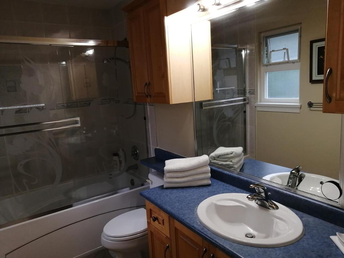 Three Kittens Guesthouse Burnaby Ngoại thất bức ảnh