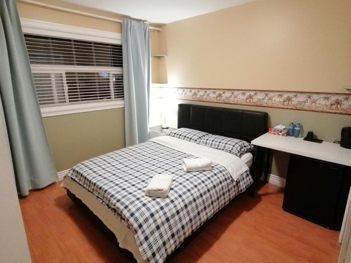Three Kittens Guesthouse Burnaby Ngoại thất bức ảnh