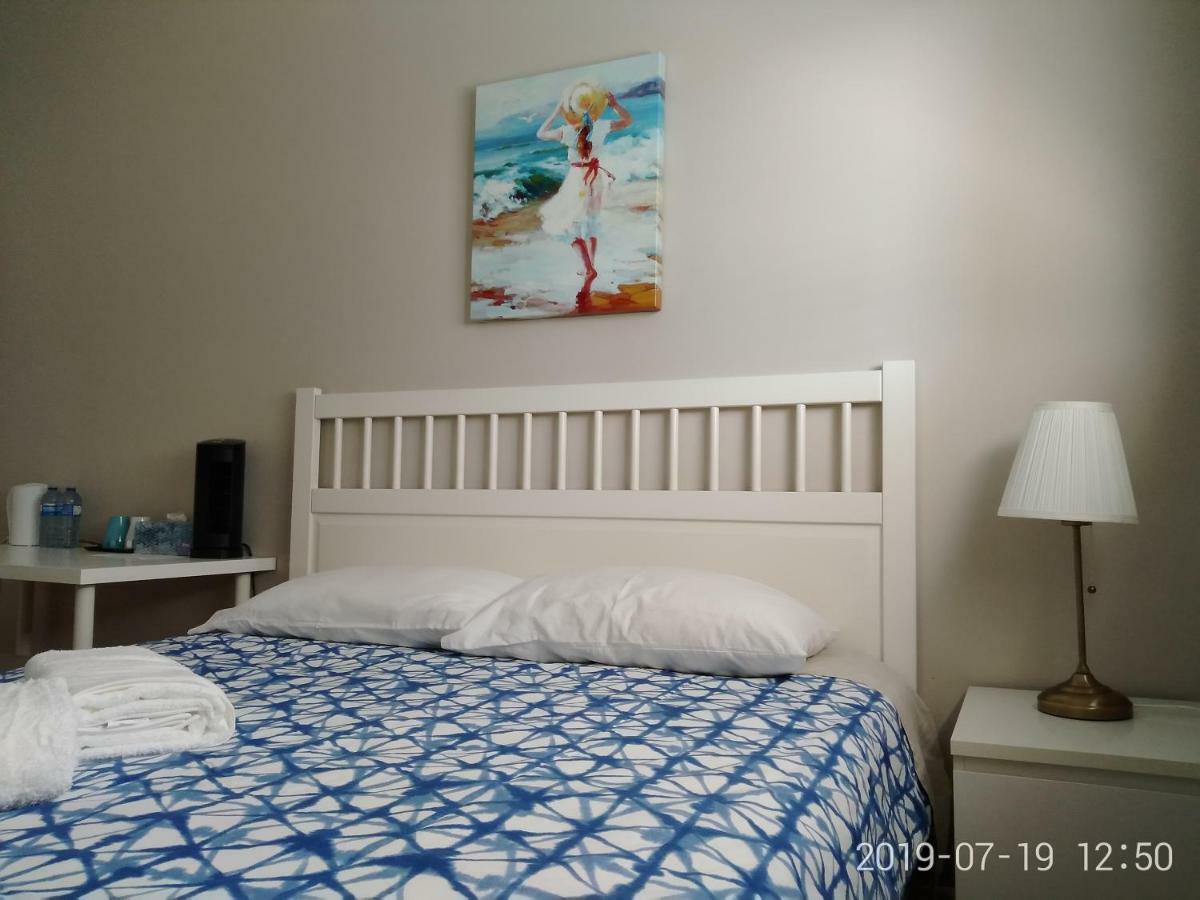 Three Kittens Guesthouse Burnaby Ngoại thất bức ảnh